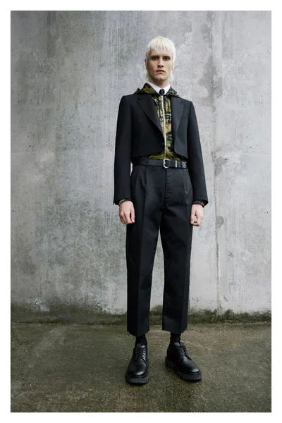 Look 10
